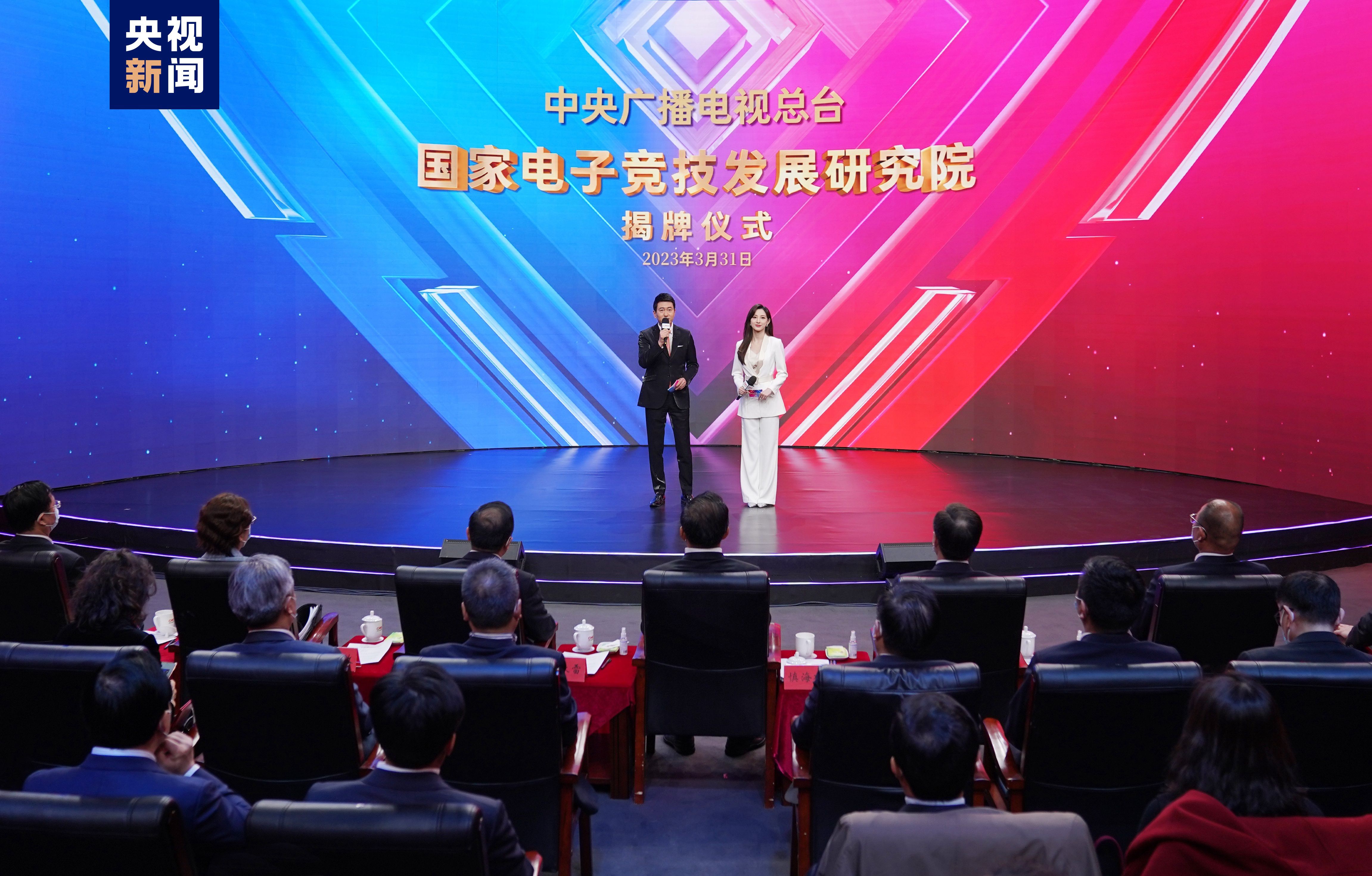 室内脚套在健身房可以穿吗 室内脚套在健身房可以穿吗