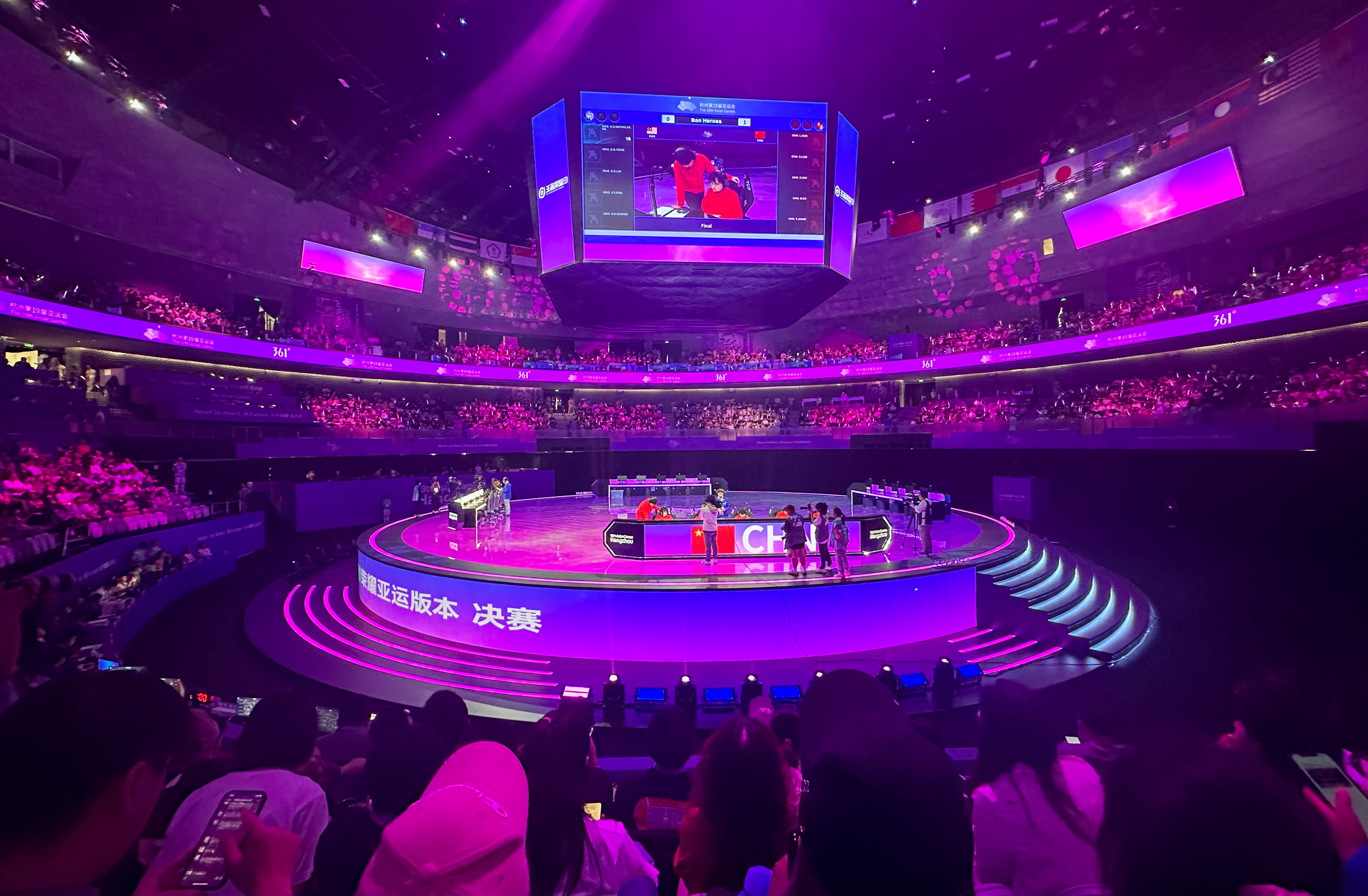 惊险刺激：鞍马上的错综复杂动作，挑战人类极限